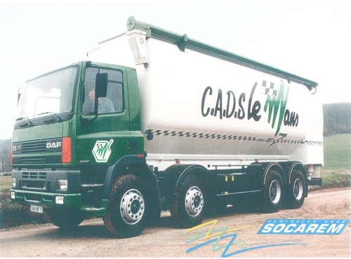 Citerne aliment / porteur 8x4 Daf