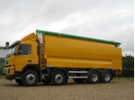 Citerne aliment / porteur 8x4 Volvo