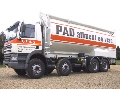 Citerne aliment / porteur 8x4 Daf