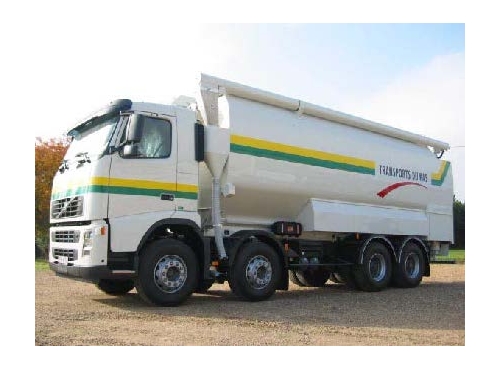 Citerne aliment / porteur 8x4 Volvo