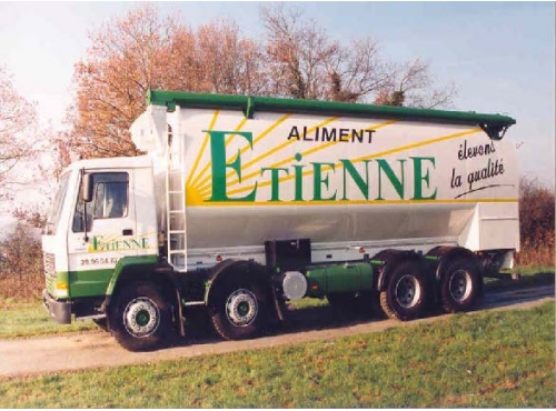 Citerne aliment / porteur 8x4 Volvo